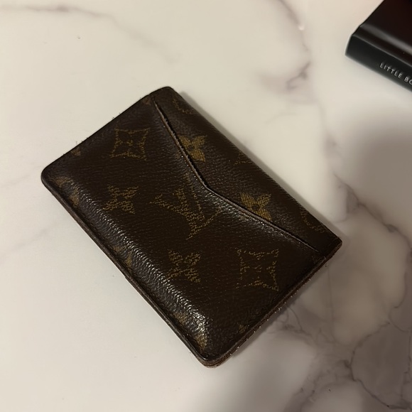 Authentic Louis Vuitton Men’s Wallet - Picture 2 of 5